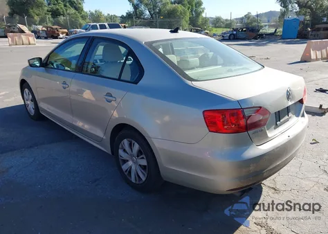 2014 Volkswagen Jetta 1.8T Se z USA, uszkodzony, nr VIN 3VWD17AJXEM249941
